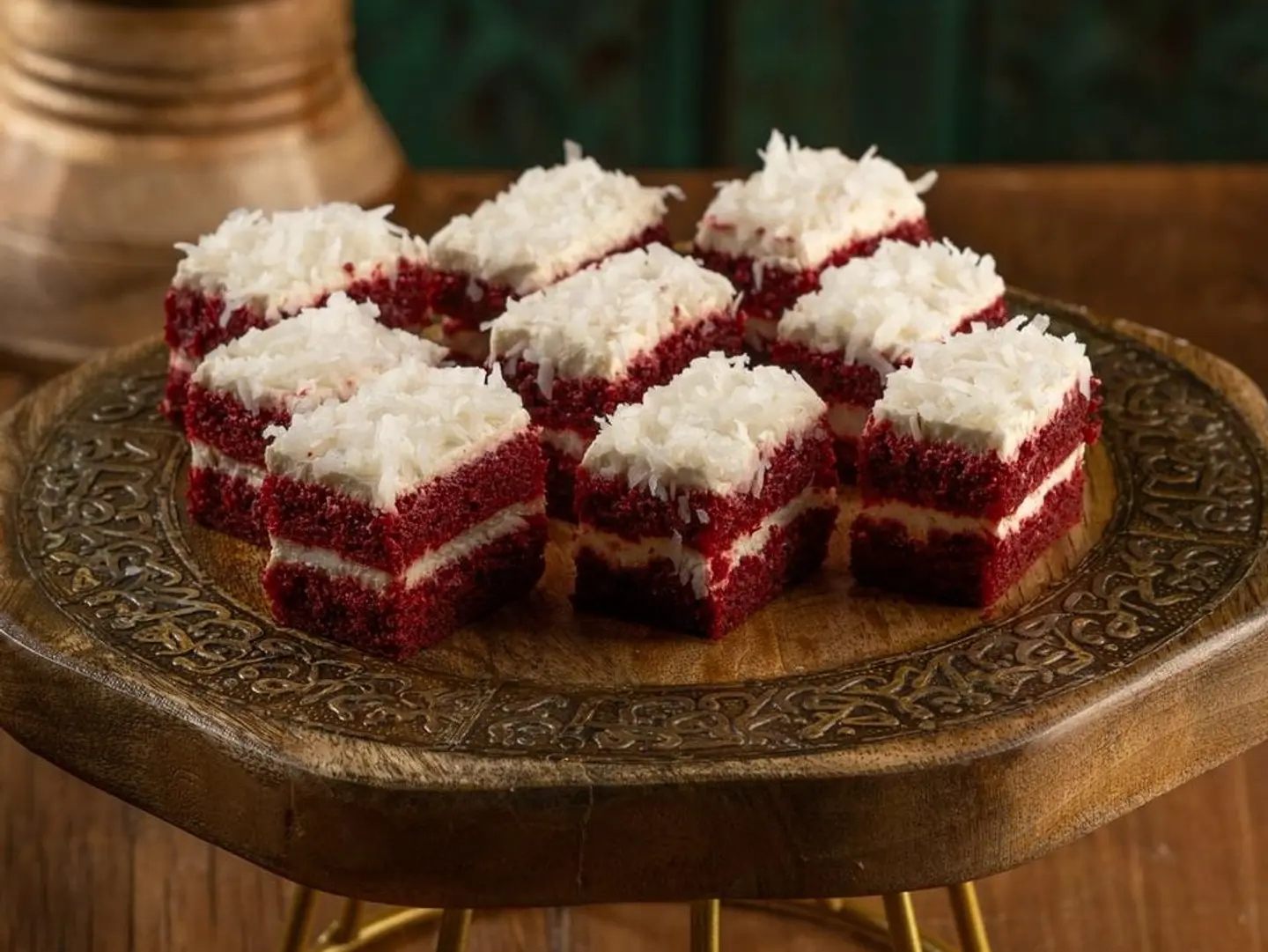 Red Velvet - 24 Pcs Of Cake