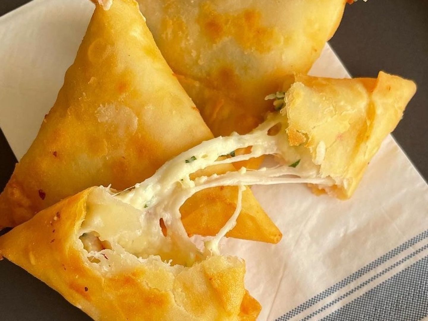 سمبوسة جبن