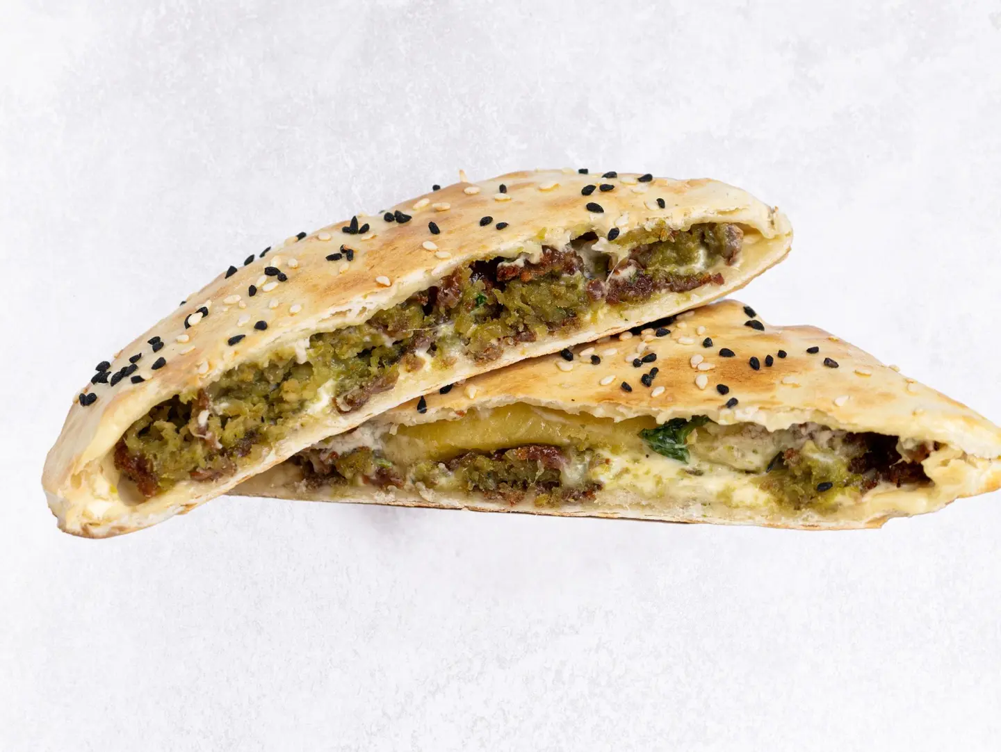 فطيرة فلافل مشكل بالبيض