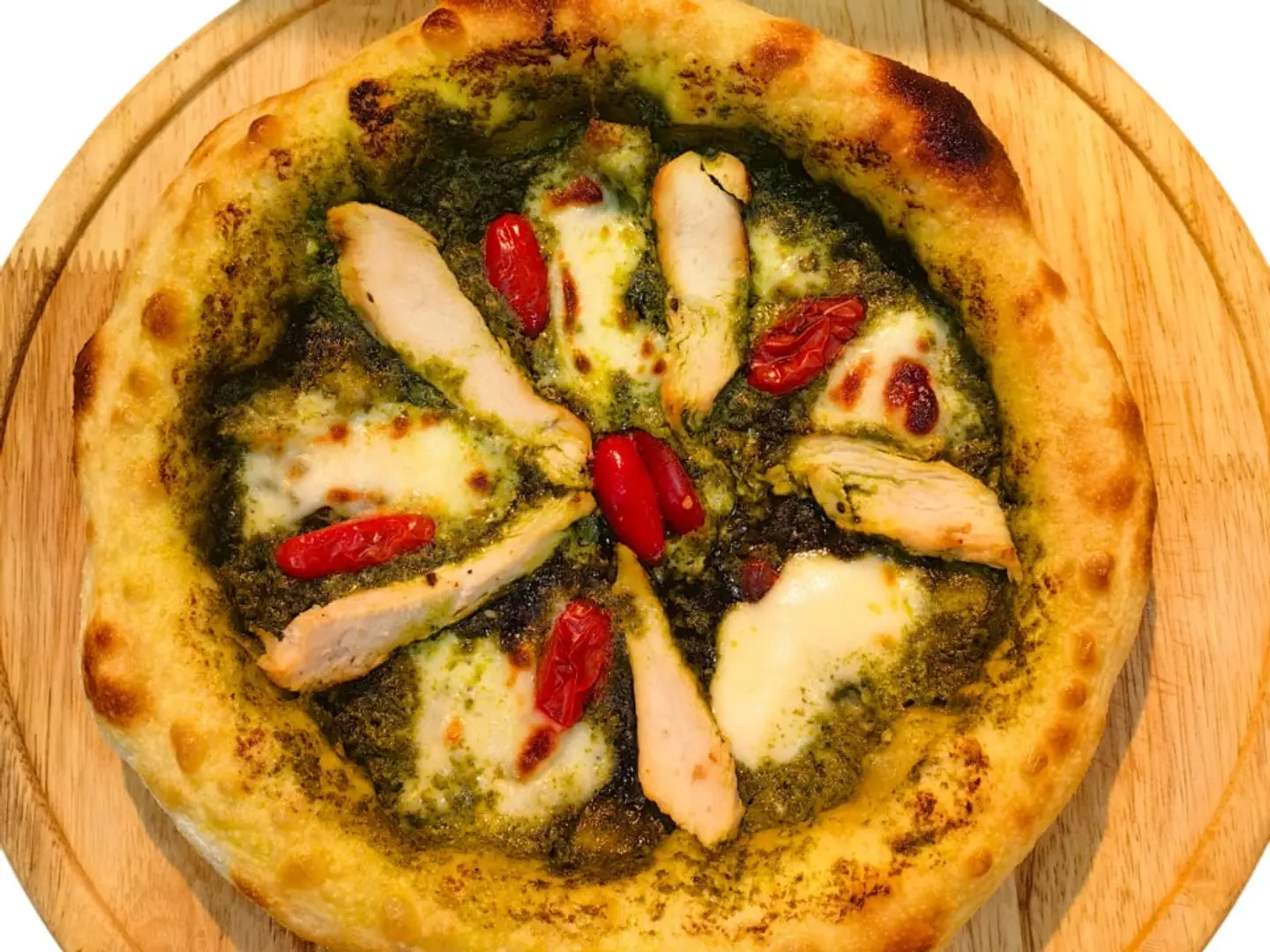 Napolitano Pesto With Chicken Pizza
