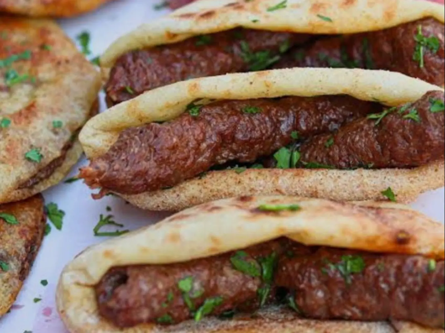 اختر 3ساندوتشات مختلفة مع كينزا ب26ريال