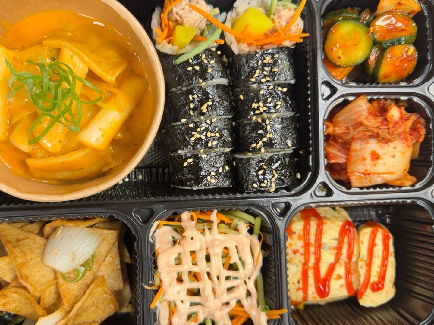 T Teokbokki Kimbap Dosirak