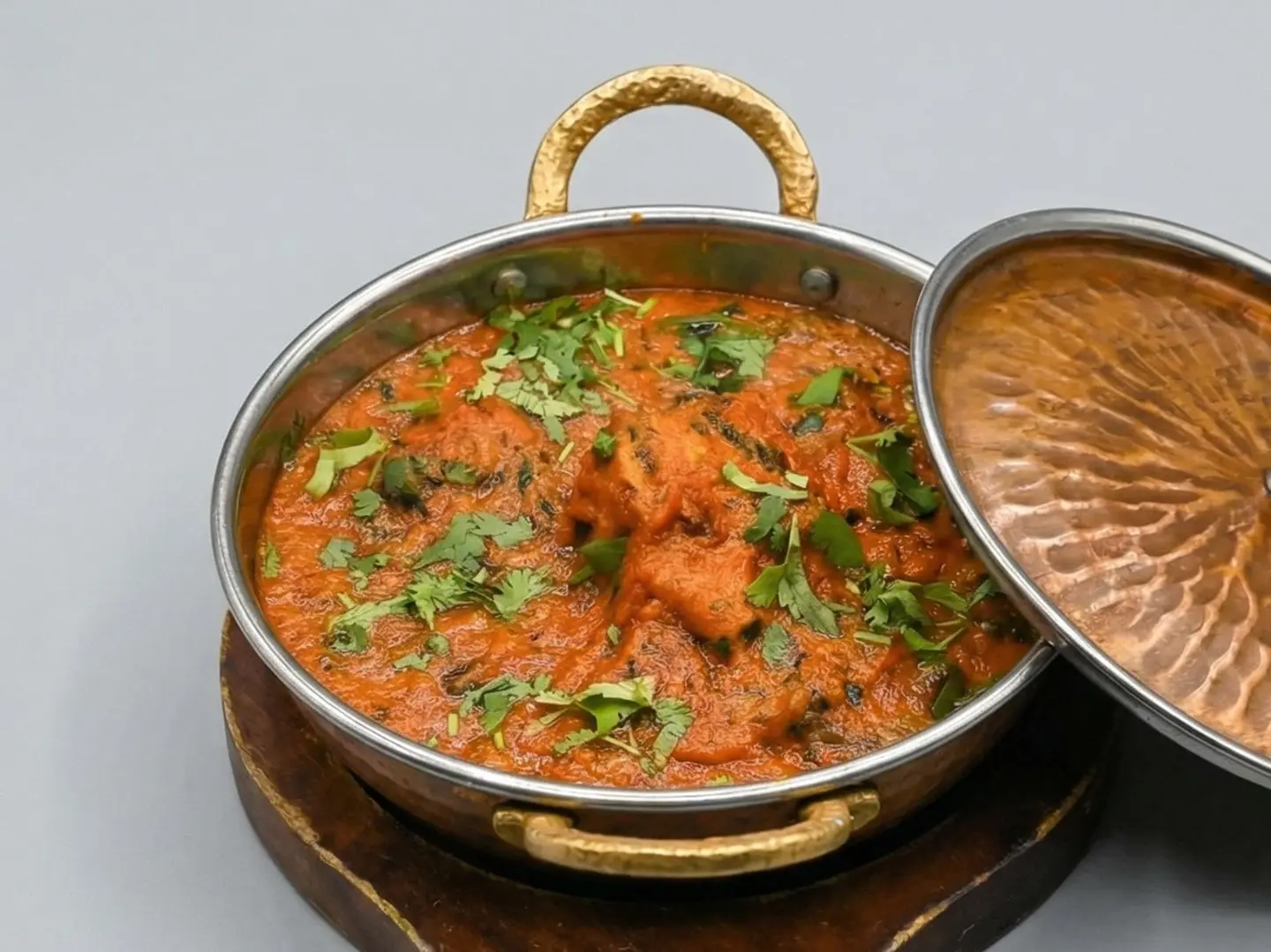 دجاج زعفران كاراهي