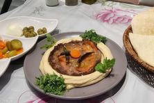 صينية كفتة بالحمص