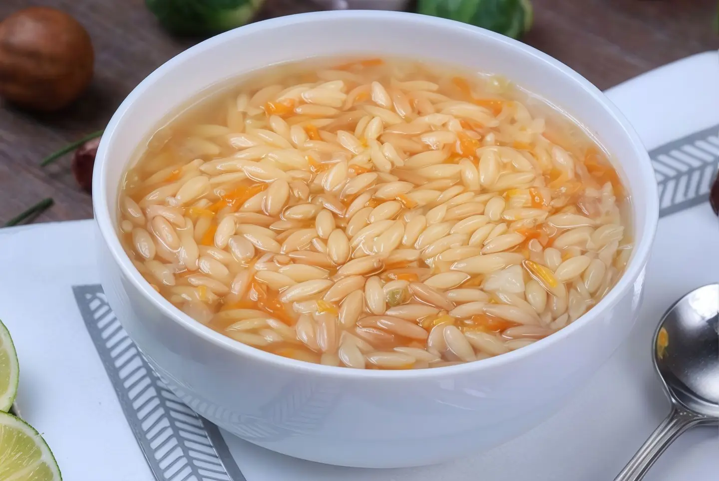 شوربة لسان العصفور