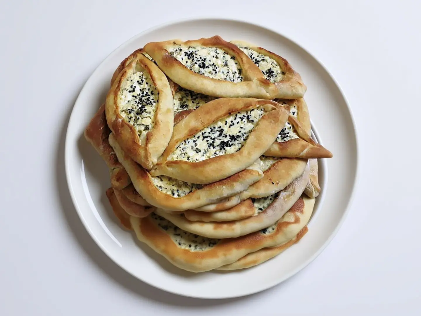 فطيرة جبنة بالزيتون