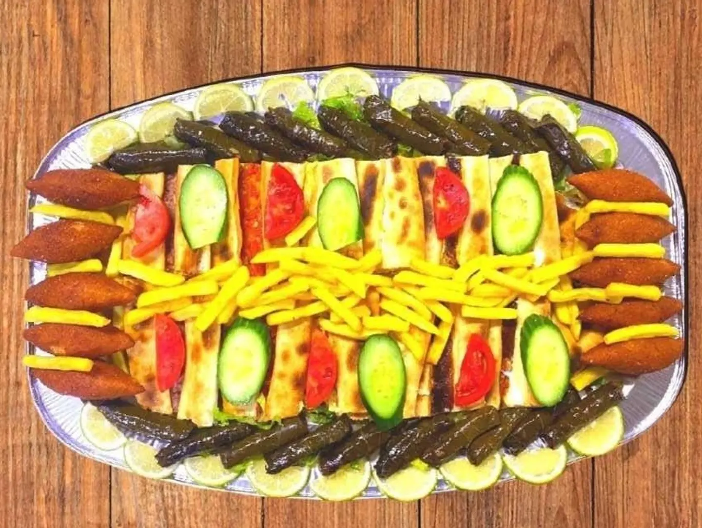 Larce Plate Kolak Nazar