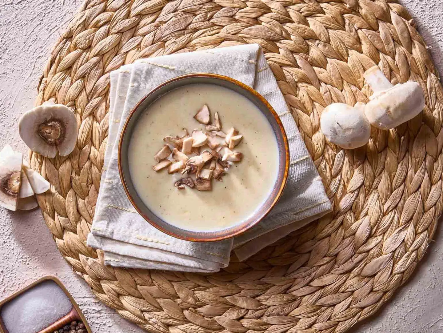 شوربه كريمه بالفطر