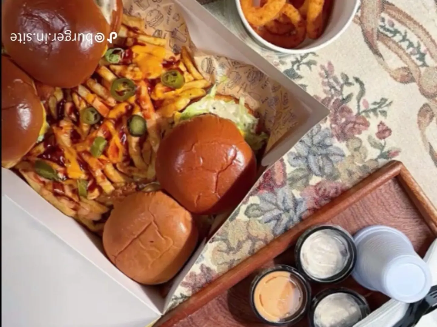 بوكس التفاصيل