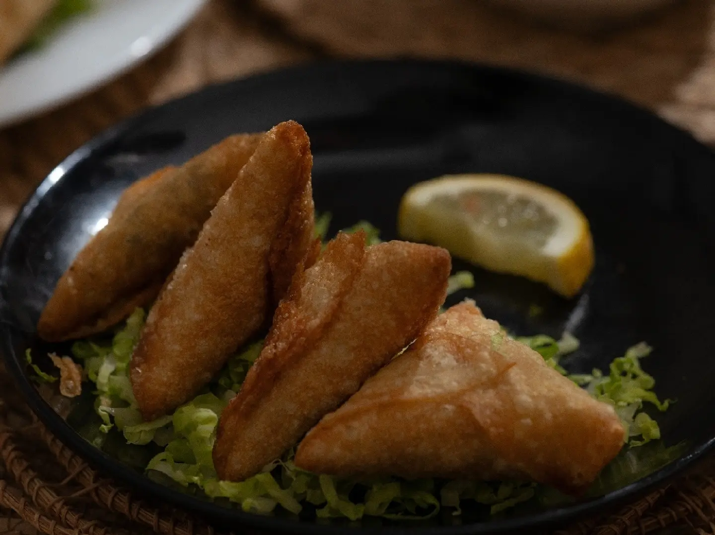 سمبوسة لحم 4 حبات