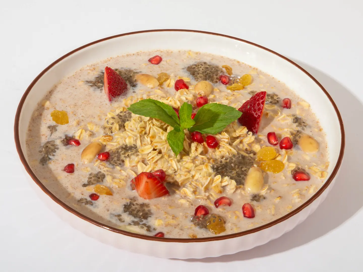 دقيق الشوفان مع حليب اللوز