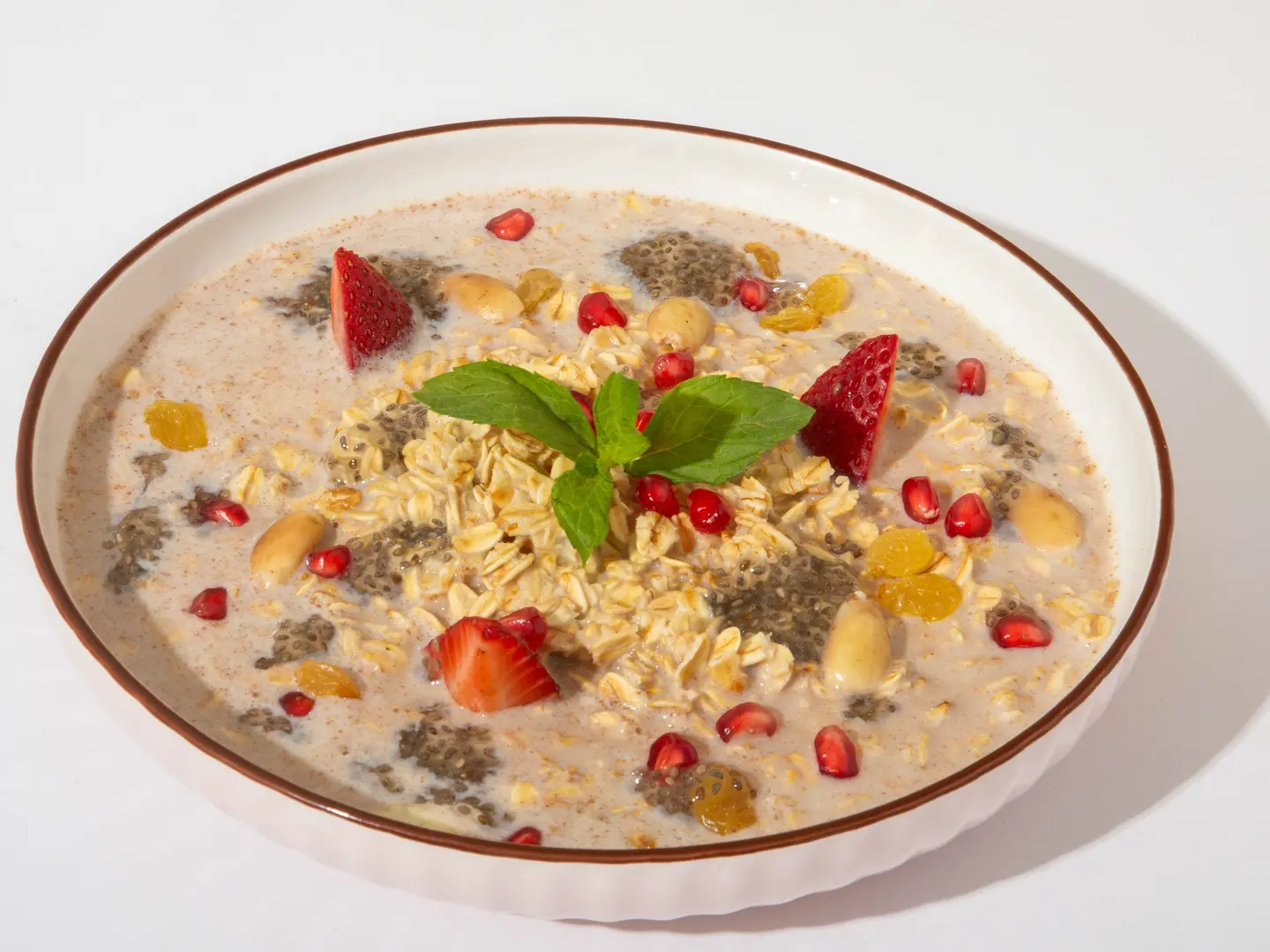 دقيق الشوفان مع حليب اللوز