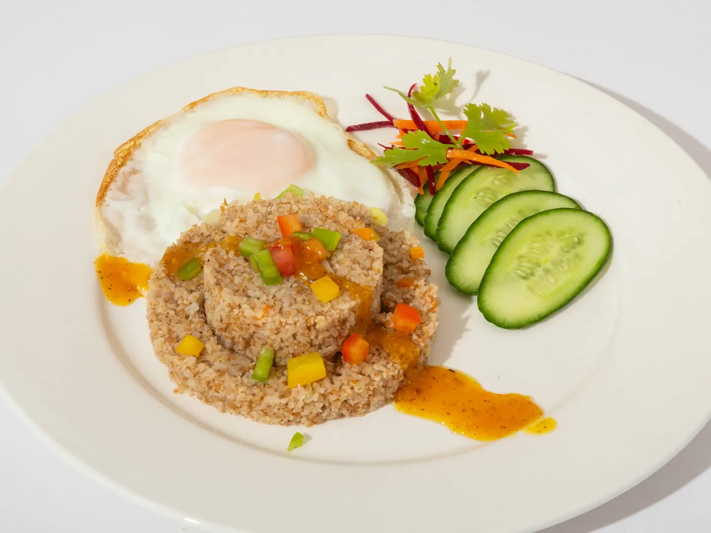 رقائق القمح مع البيض المقلي