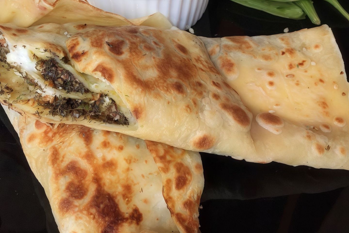 شباتي لبنه بالزعتر