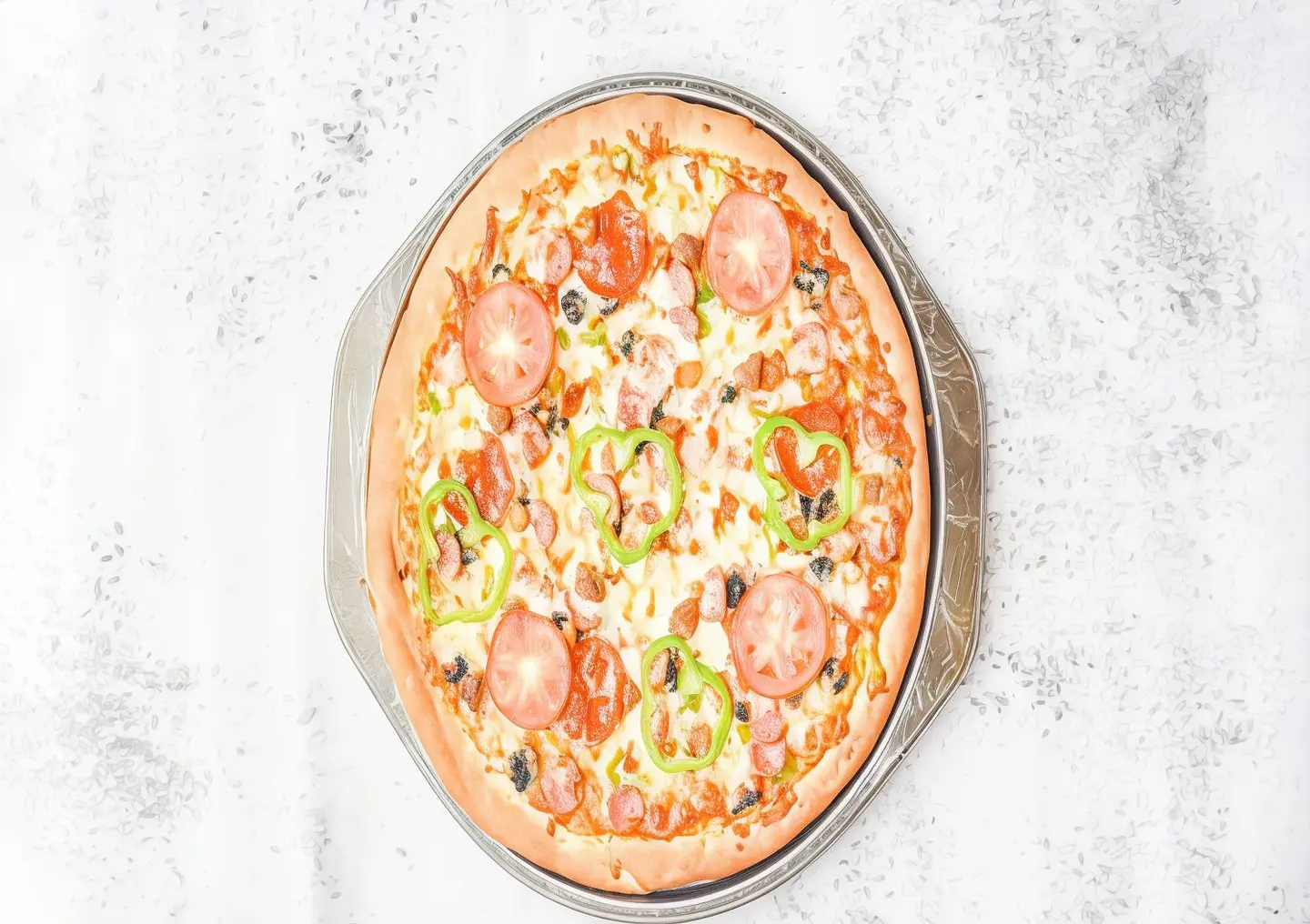 Mixed Meat And Chicken Pizza