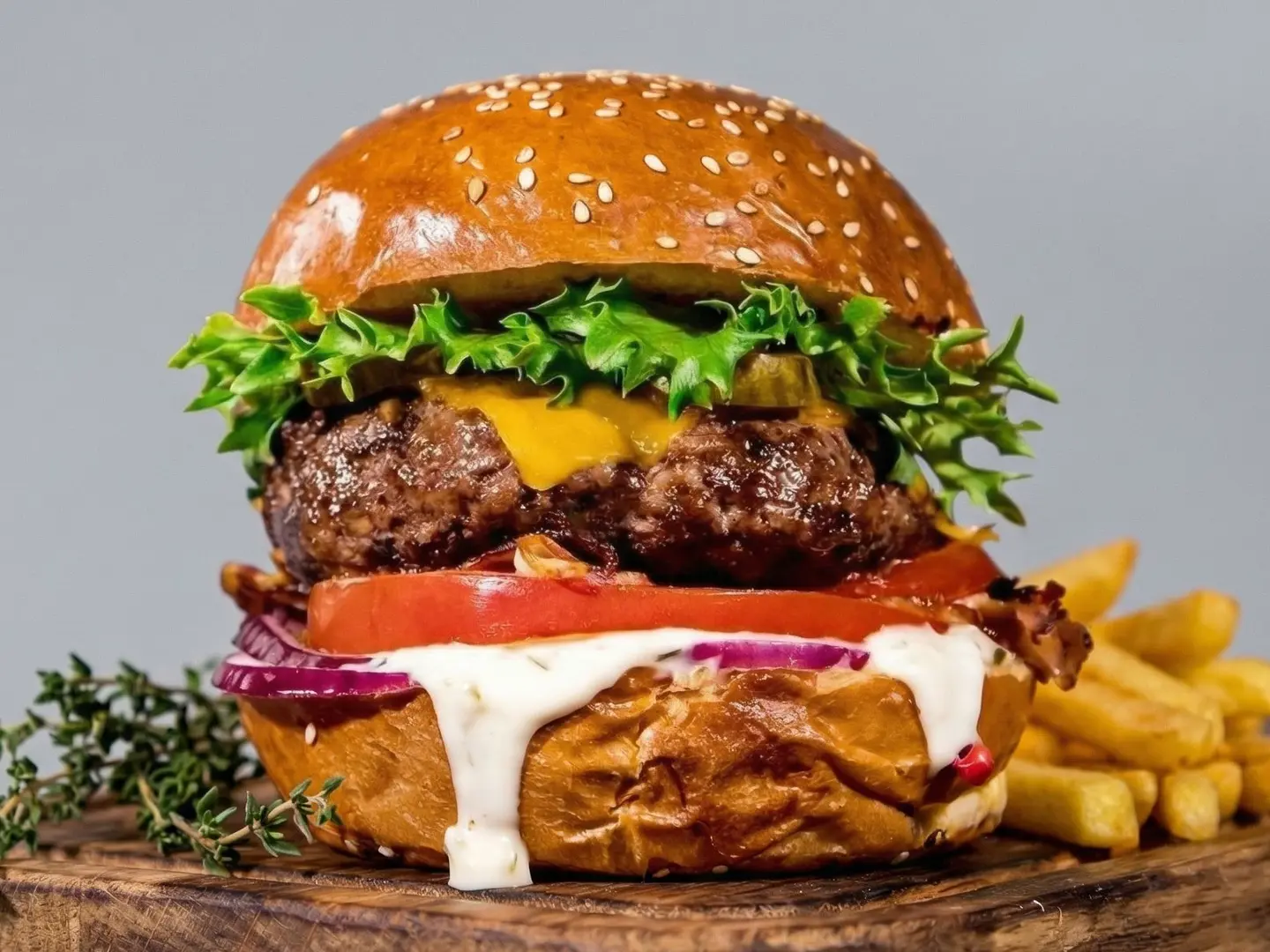 تشيز برجر لحم