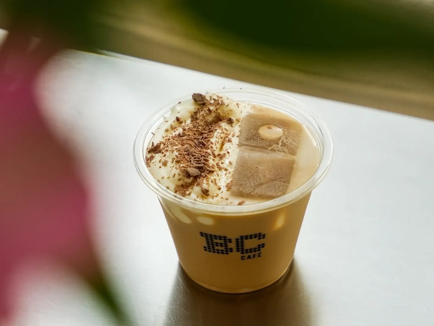 Ice White Mocah