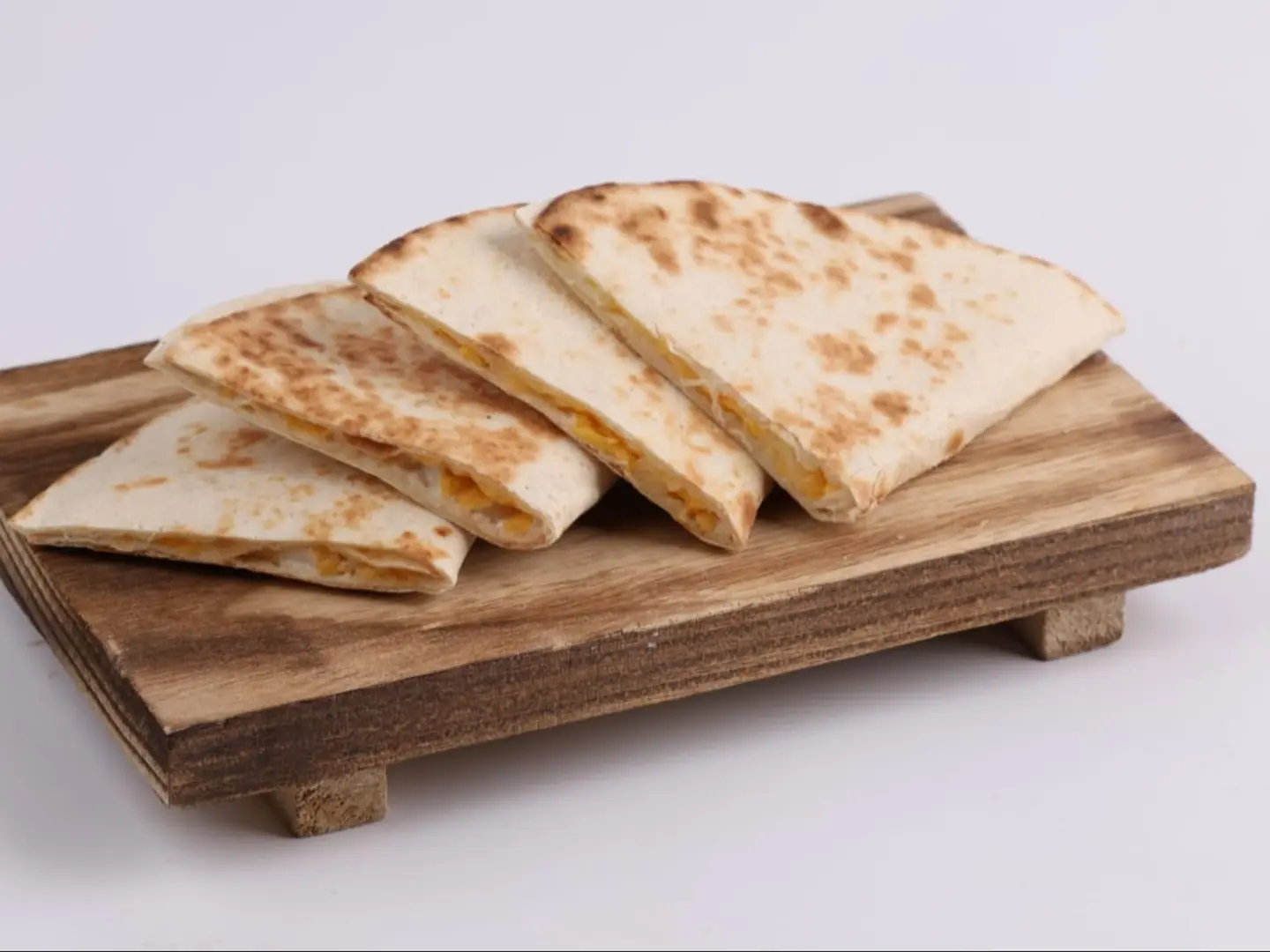 مناقيش جبن شيدر