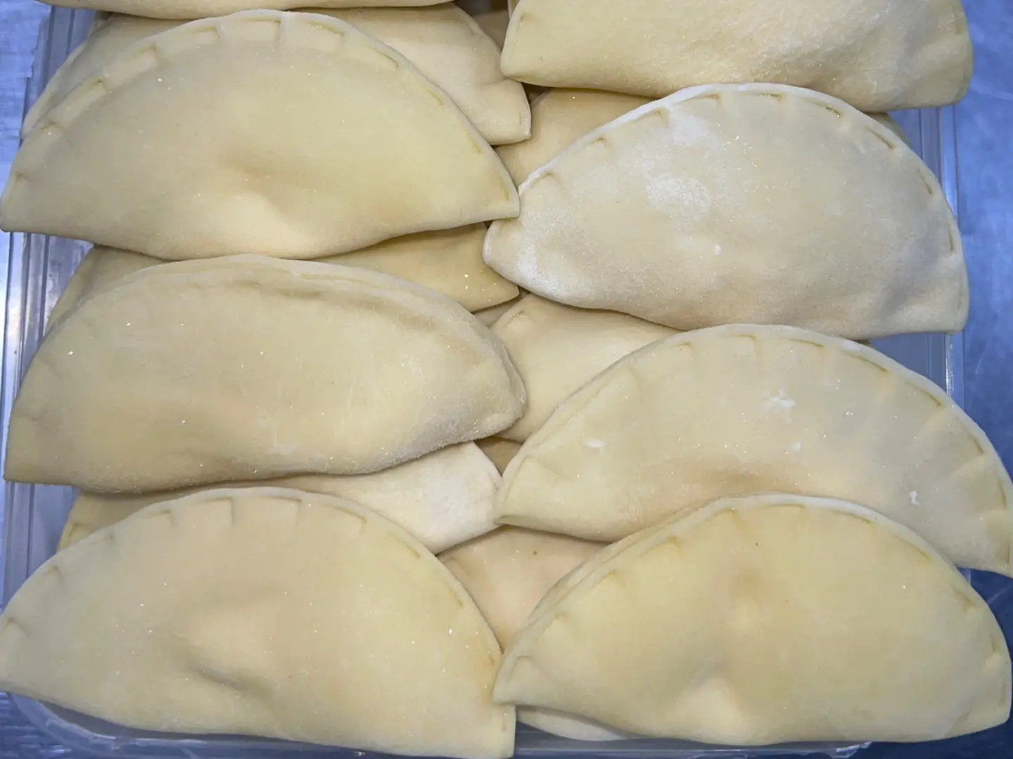 سمبوسة جبنة شيدر بف مفرزن