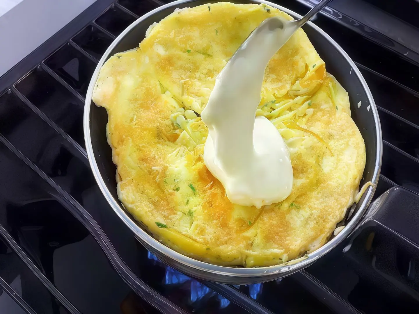 صحن بيض بالجبنه