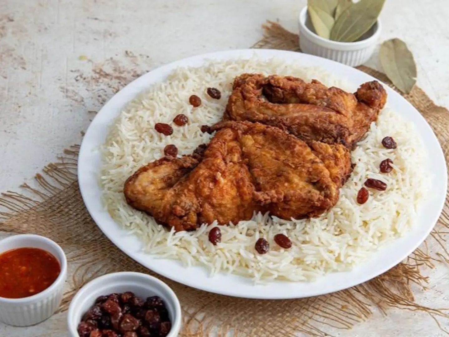 حبه دجاج مقلي مع الرز الابيض