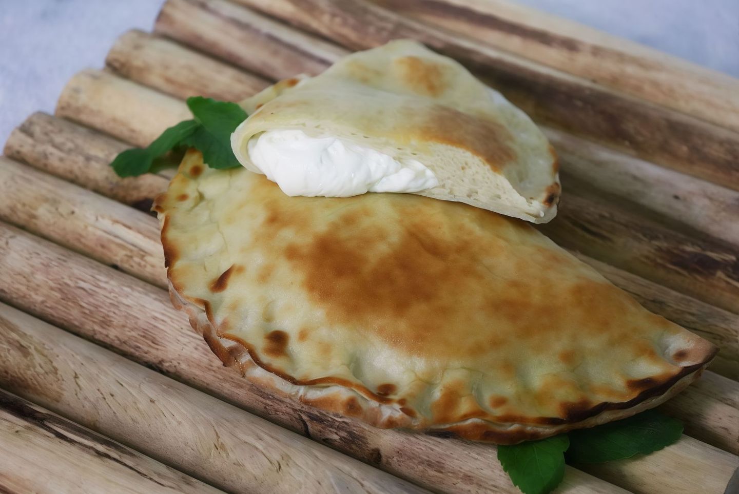 لبنة - بالخبز البر