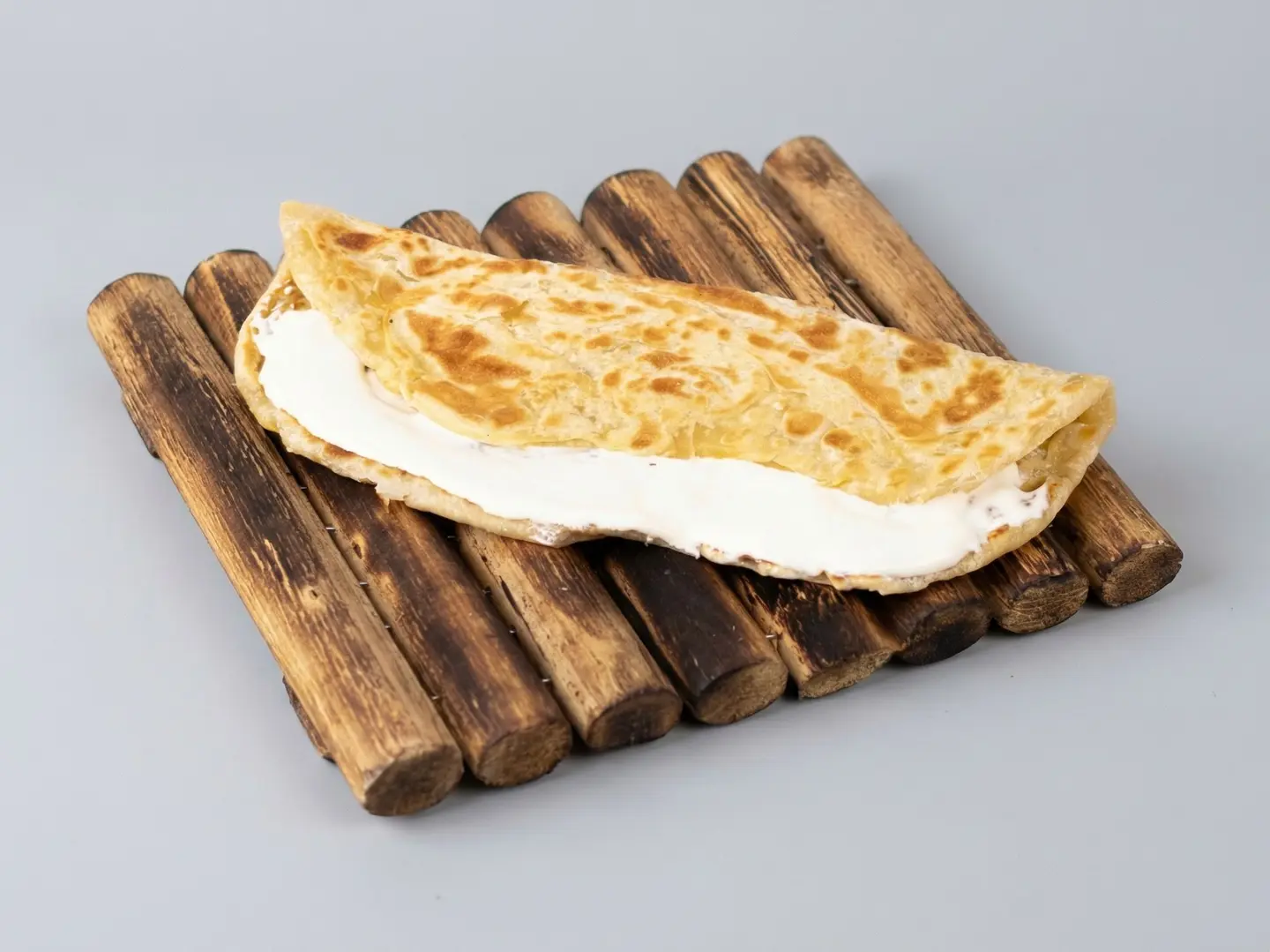 ميني معطف بيض بالجبن