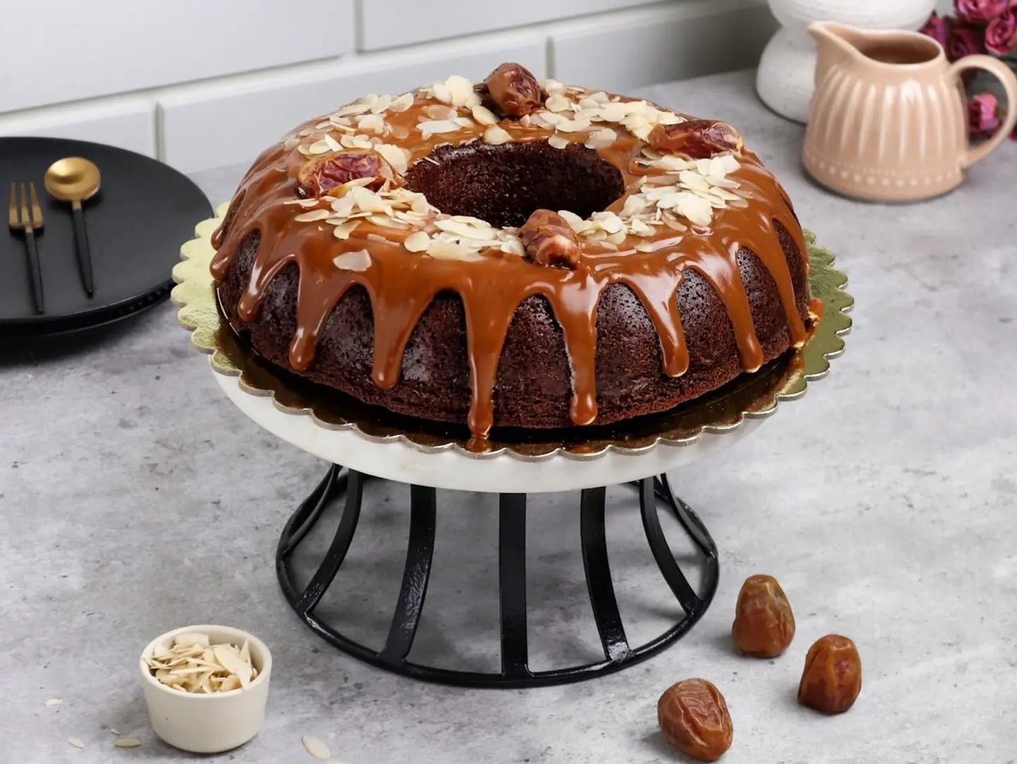 Date Cake With Toffee