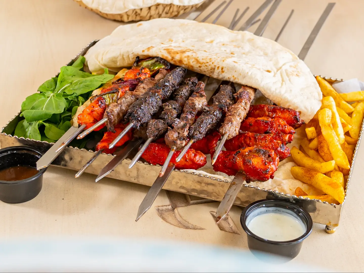 مشكل مشاوي وسط
