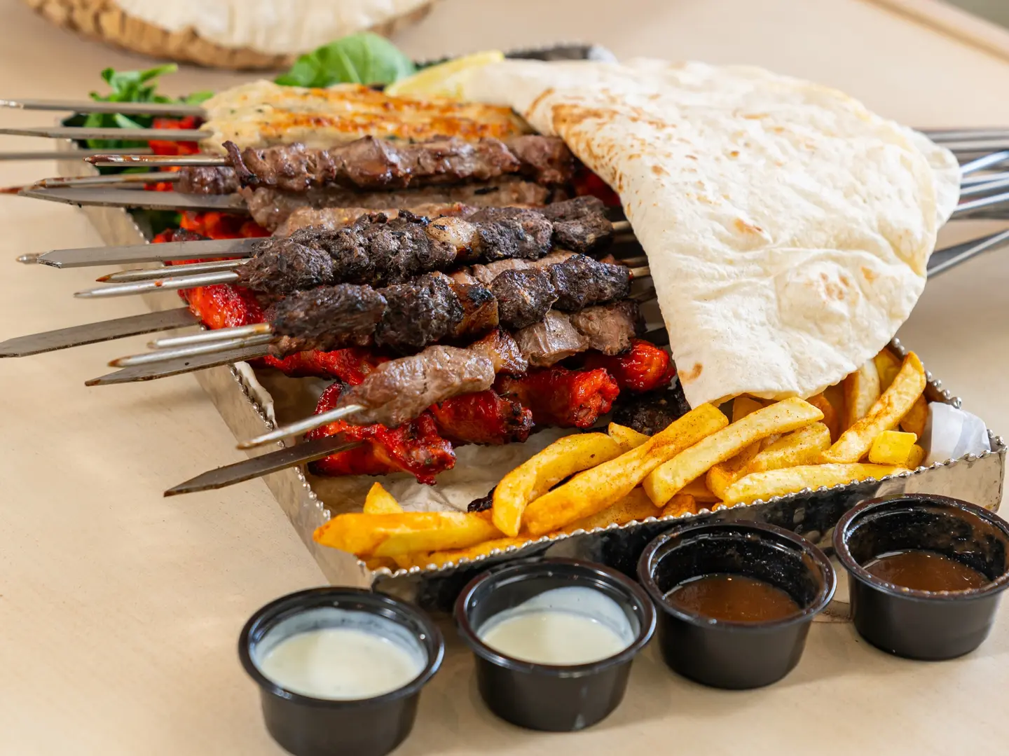 مشكل مشاوي كبير
