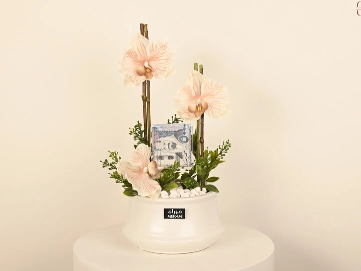 Coronation Touch Arrangement