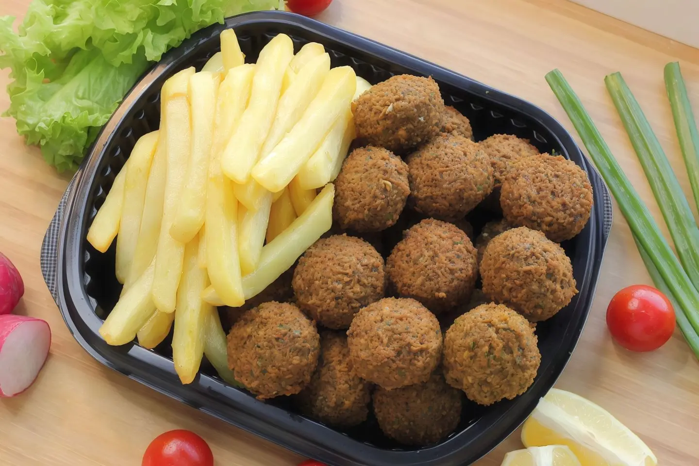 صحن فلافل مع بطاطا صغير