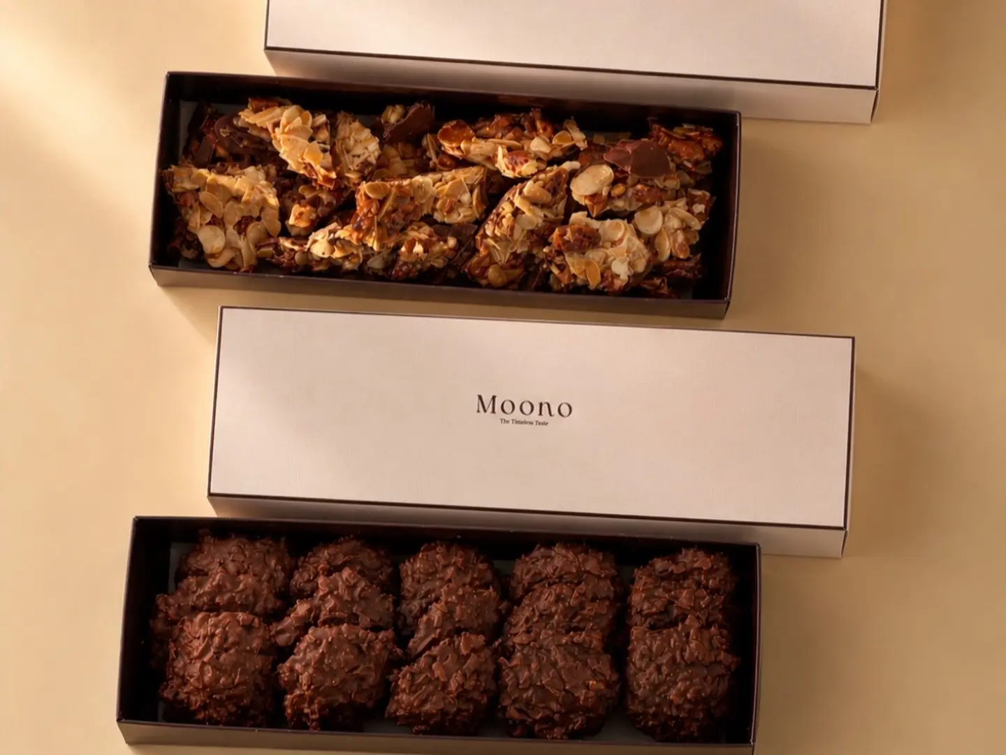 Moono Collection