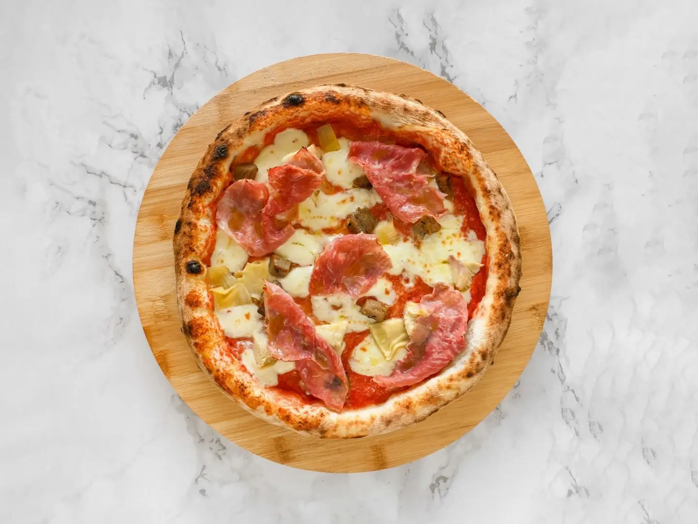 بيتزا كابريكوسا