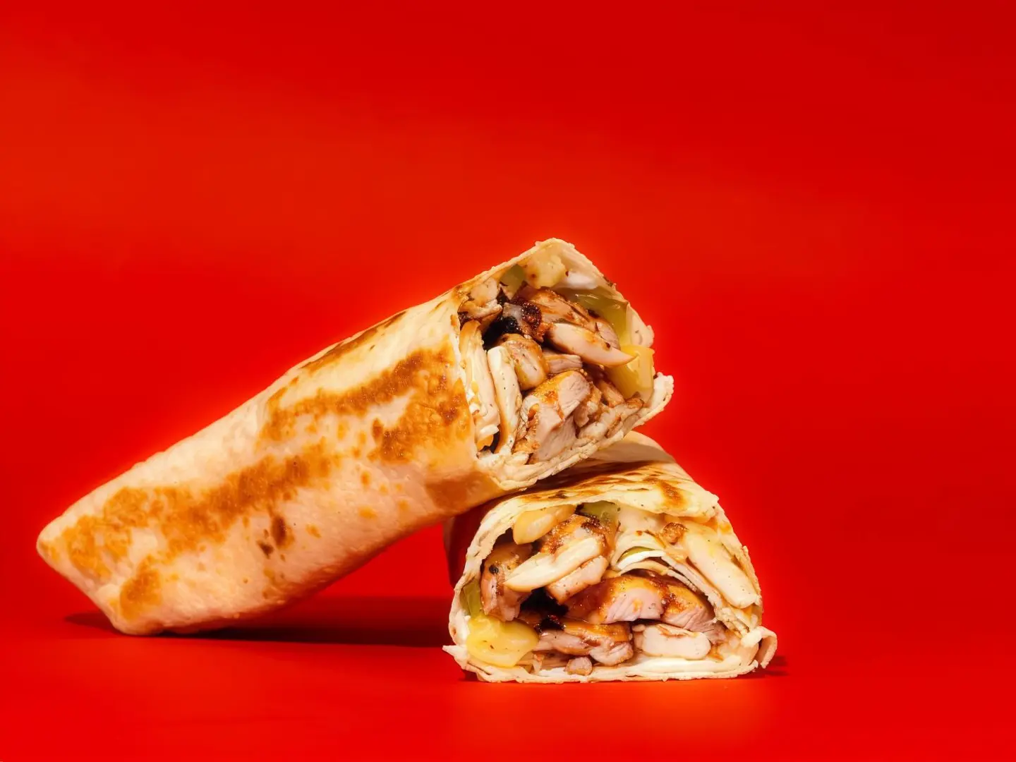 شاورما صاروخ دجاج بالفطير