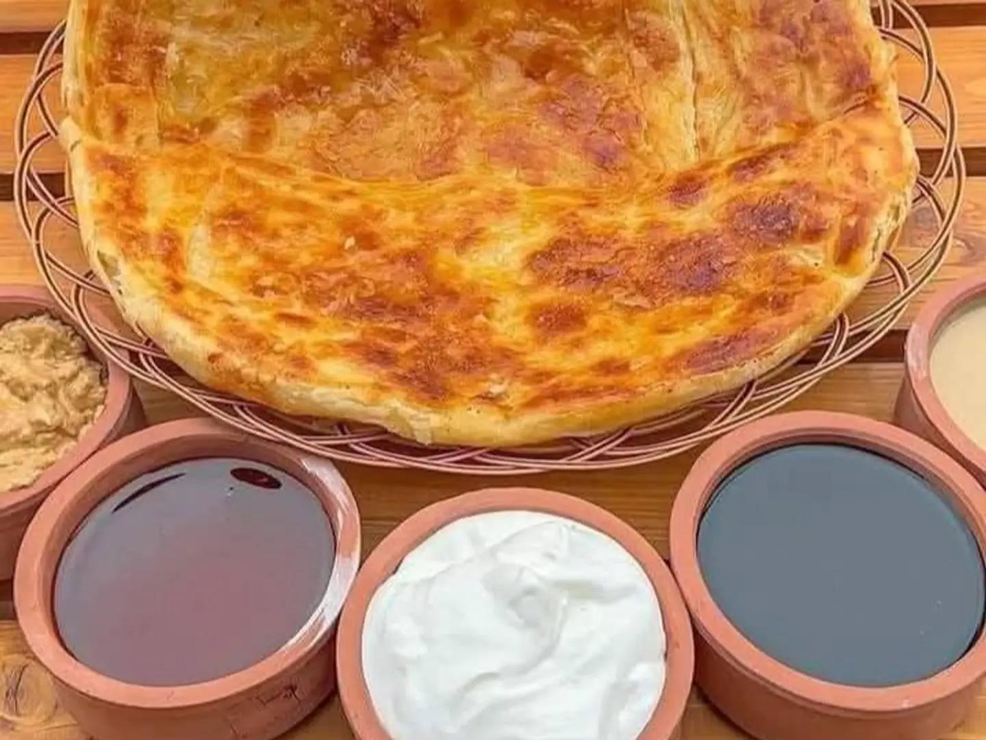 Medium Meshaltet With Cheese And Honey