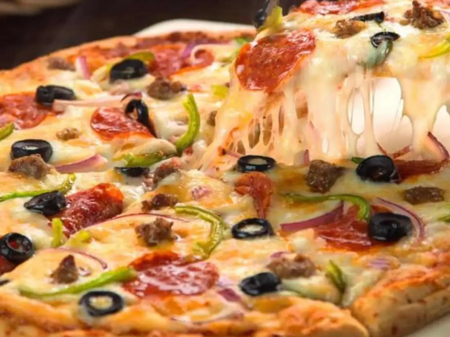 Pizza With Sausage With Pastrami