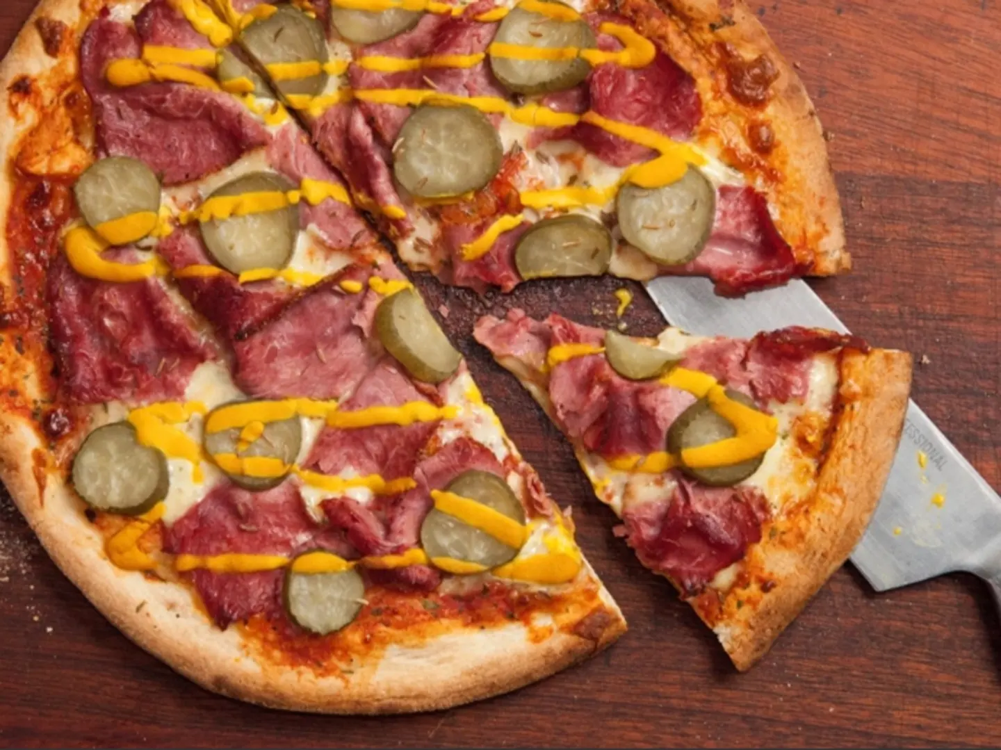 Small Pizza With Pastrami