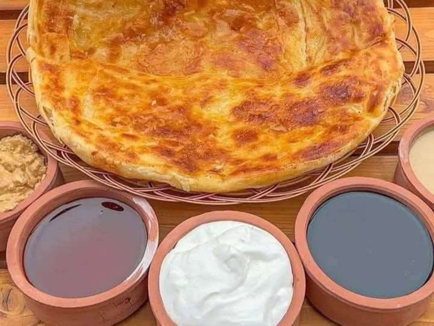 مشلتت كبير مع جبن مع عسل