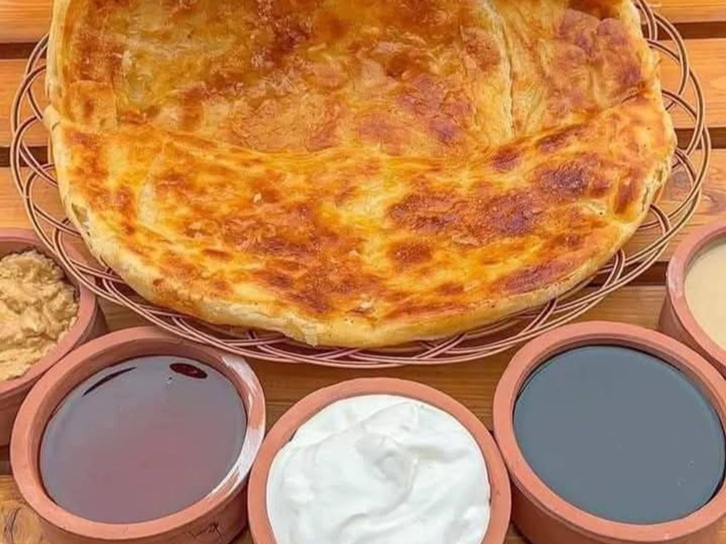 مشلتت صغير مع جبن مع عسل