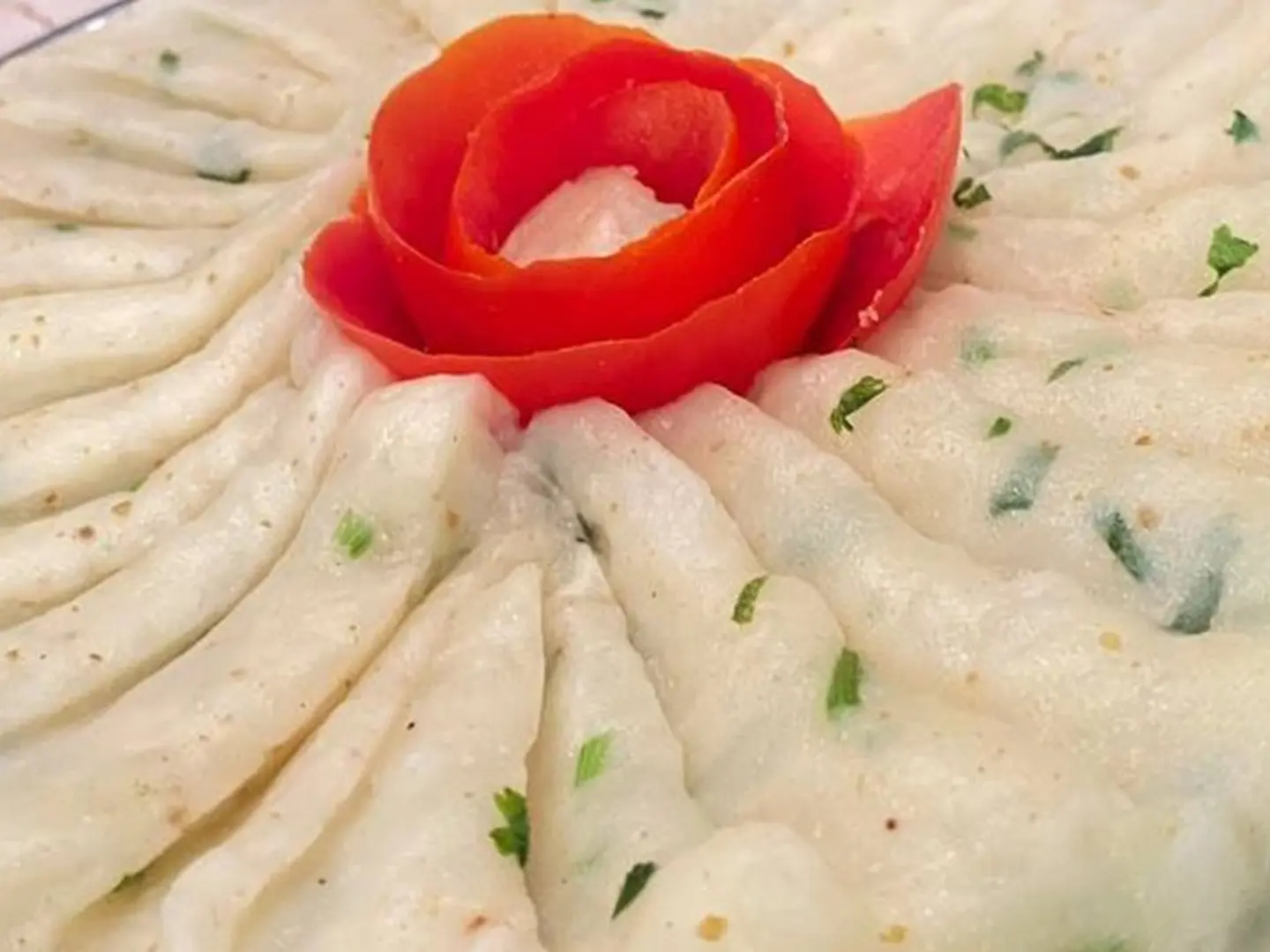 Mashed Potatoes With Boiled Eggs