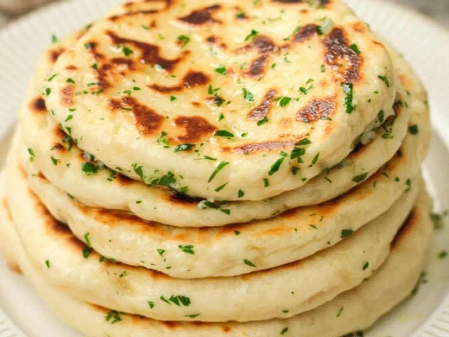خبز نان بالجبن