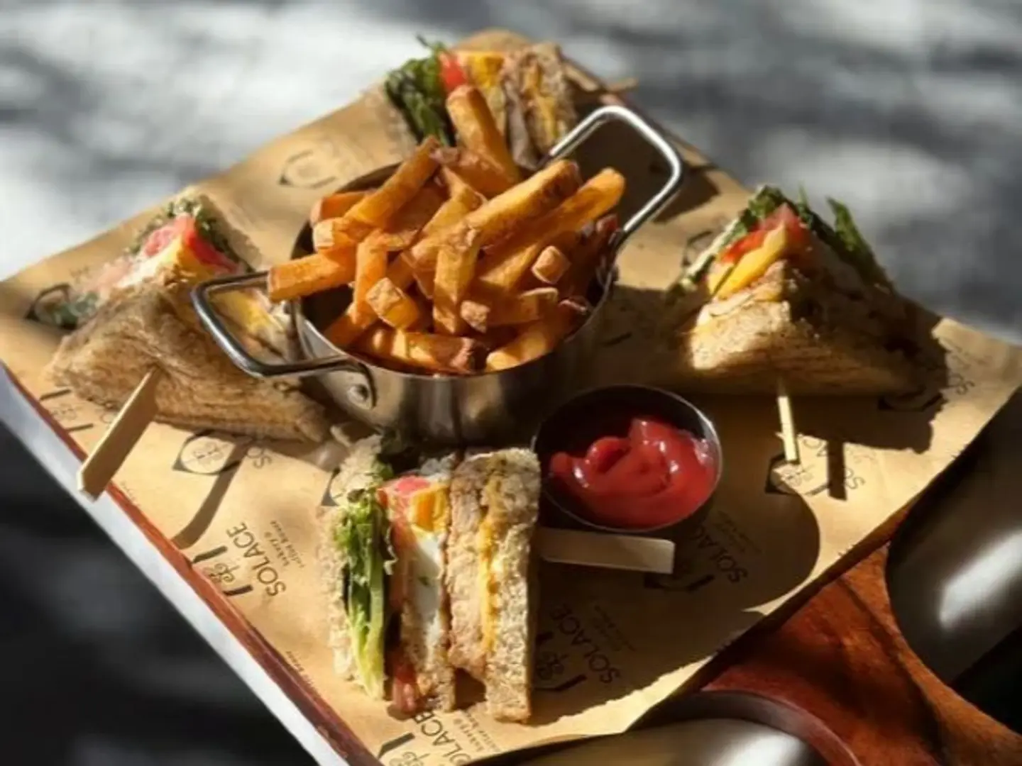 ساندويتش كلوب هاوس