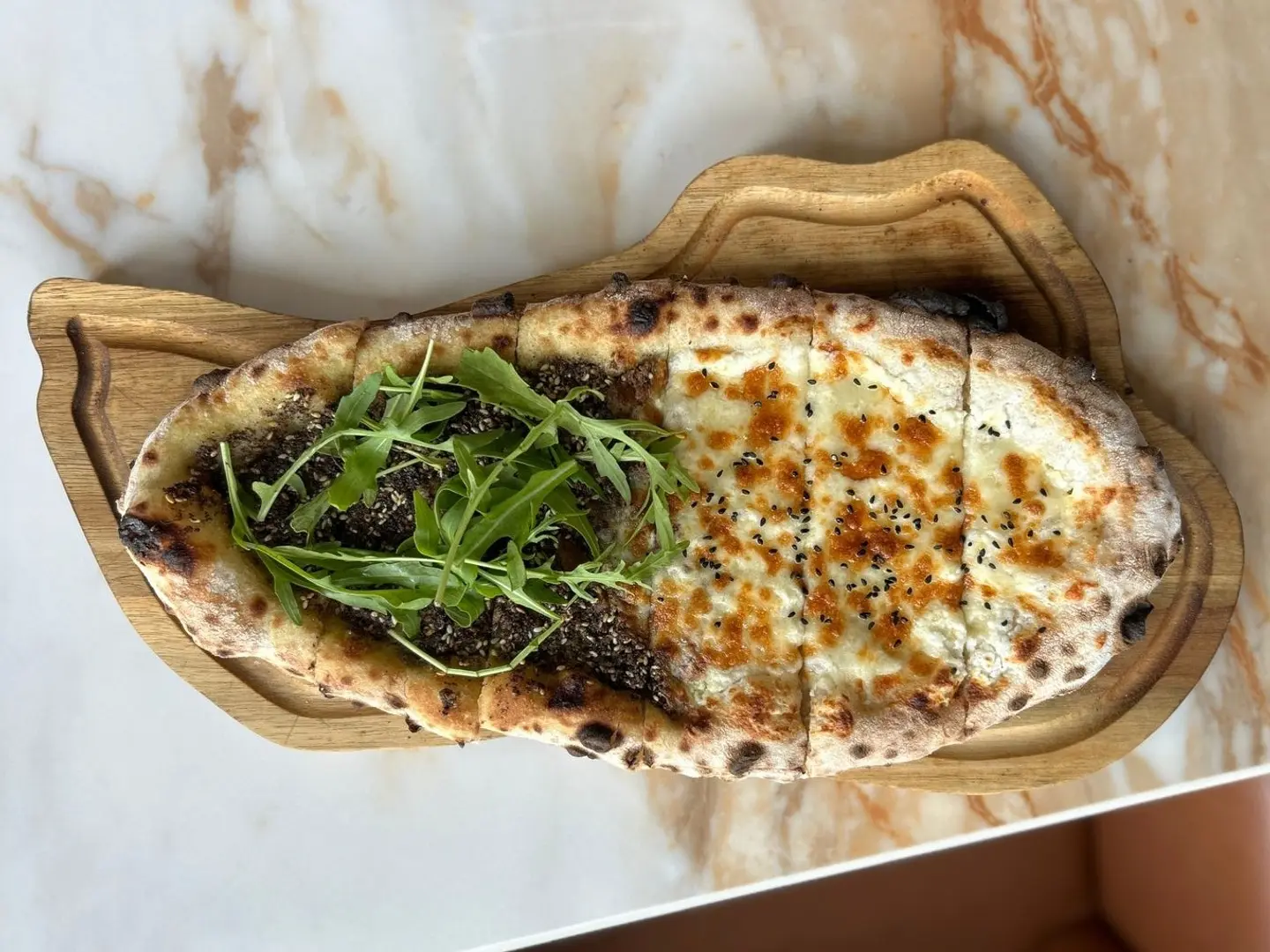 جبنة و زعتر