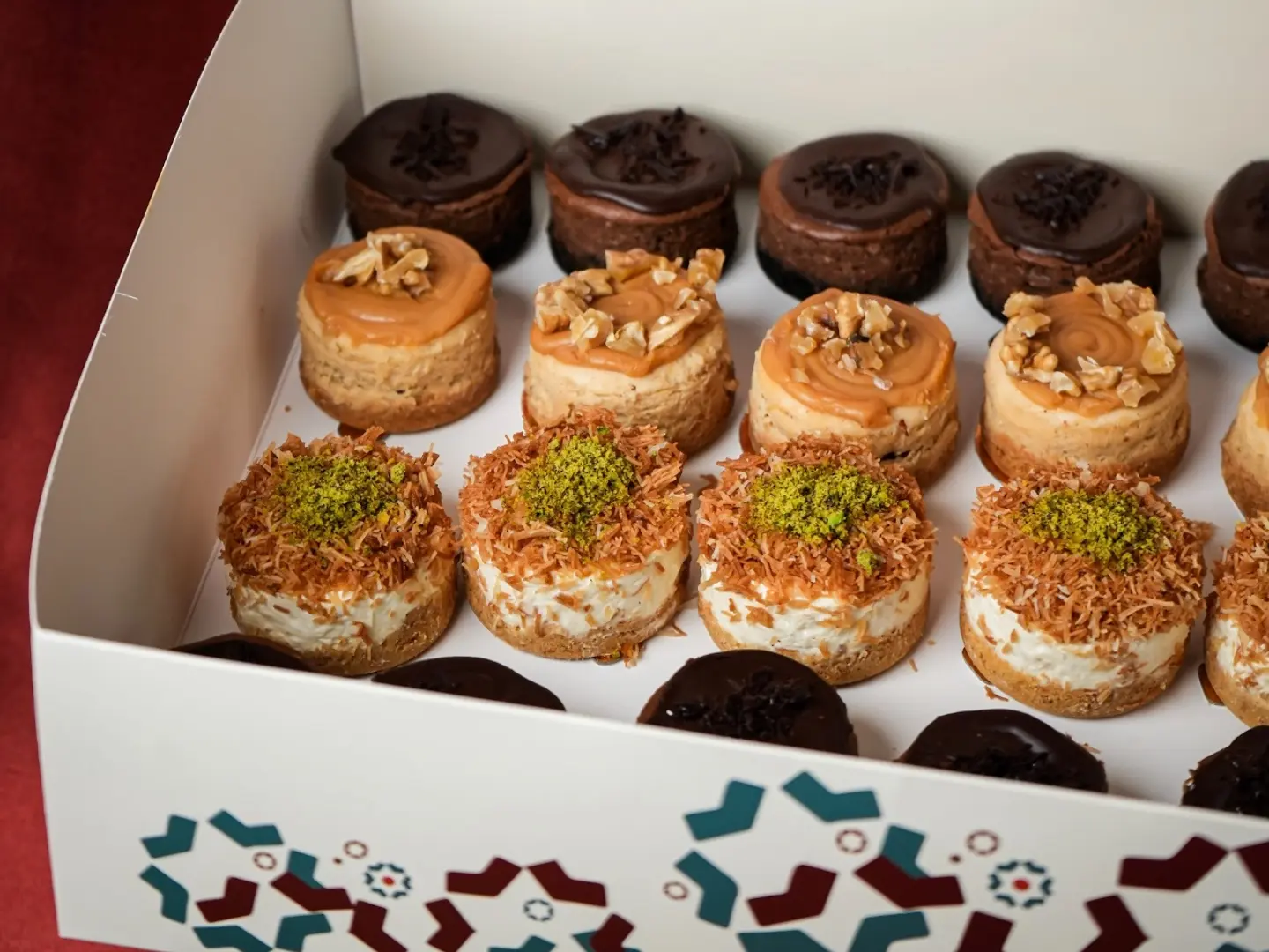 علب تشيز كيك بايتس