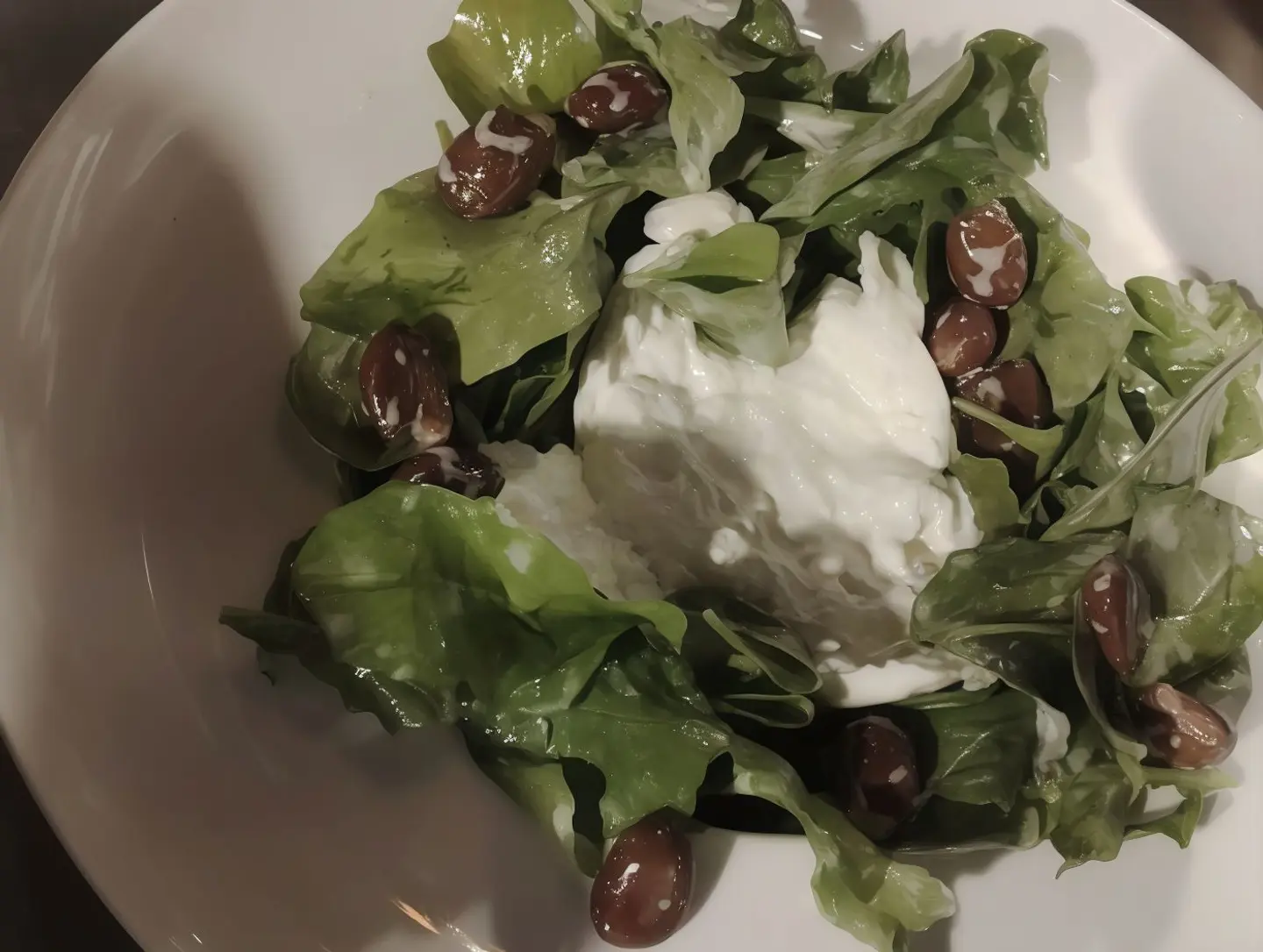 سلطة بوراتا