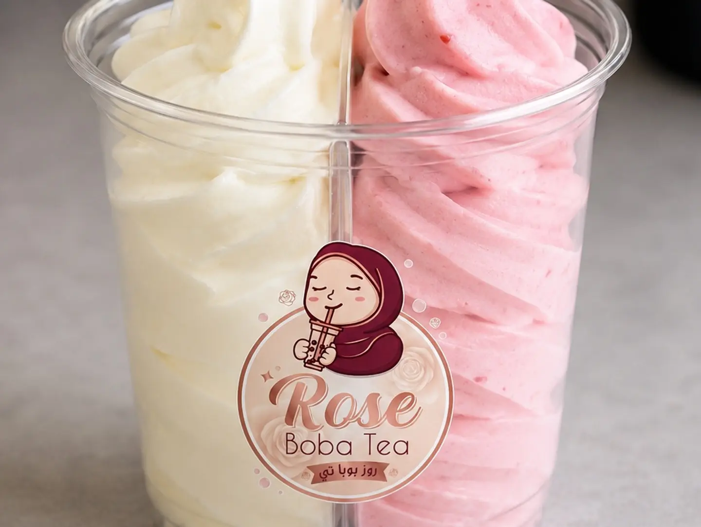 2 In 1 Ice Cream Vanilla And Strwaberry Split Cup