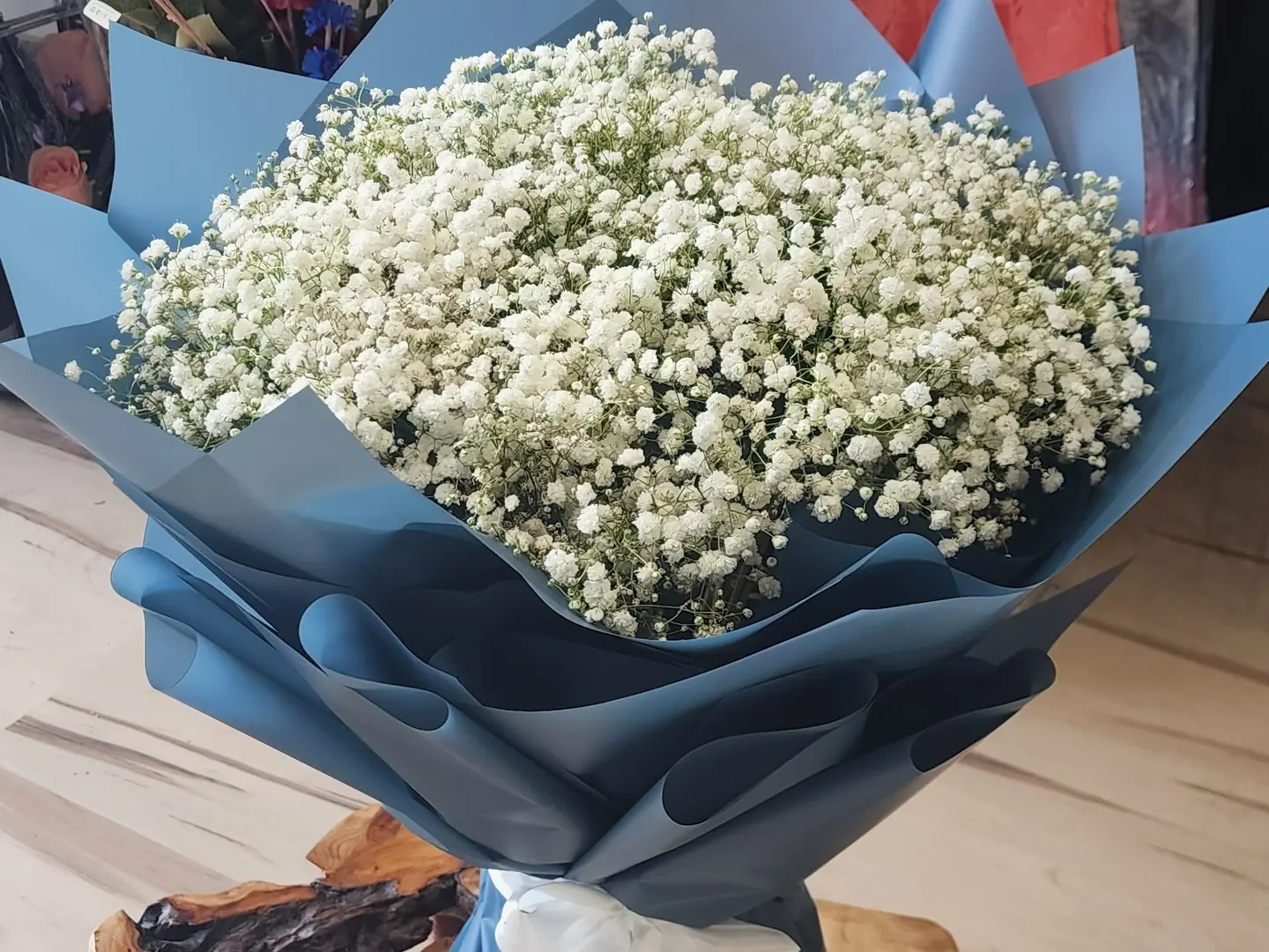 باقة الجبس فيلياء الابيض