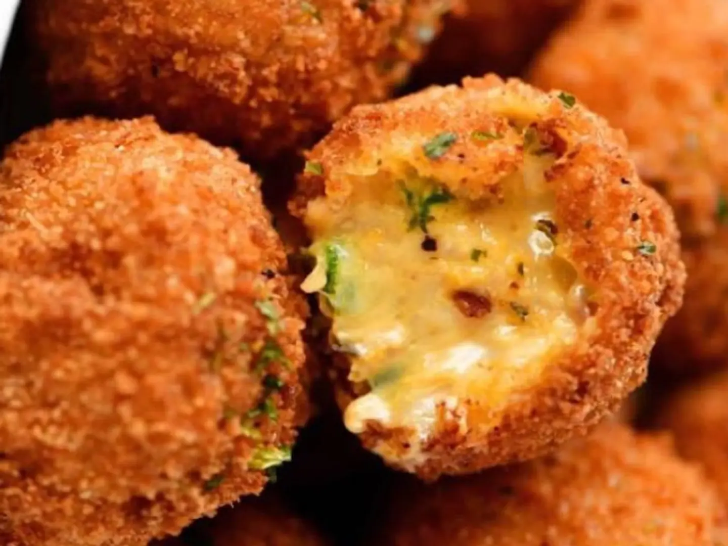 كرات الجبنه مع الهلابينو الحاره