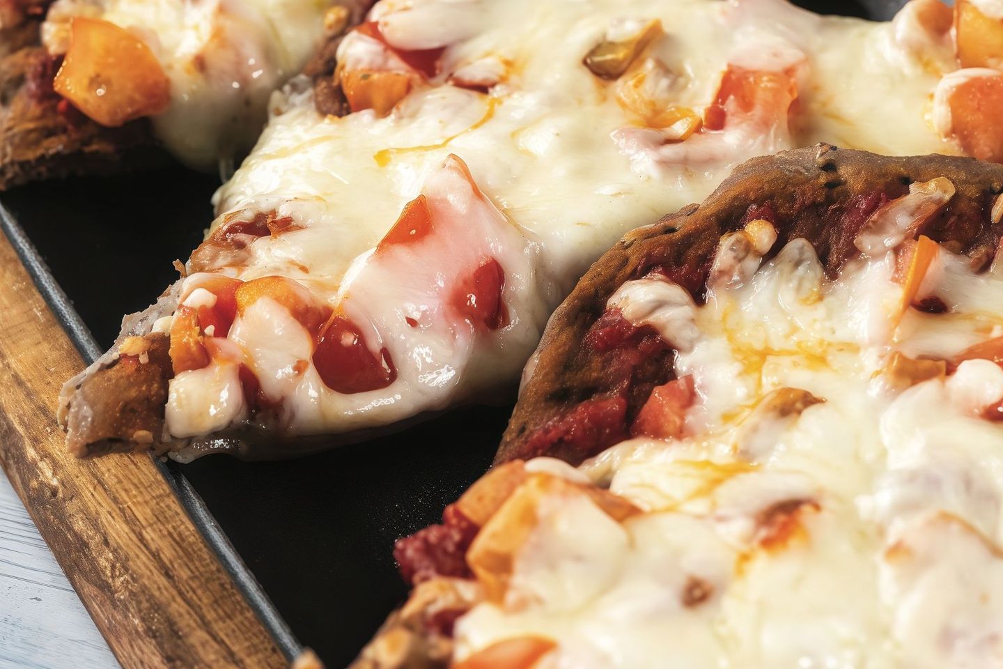 Muscle Maker Grill Margherita Pizza